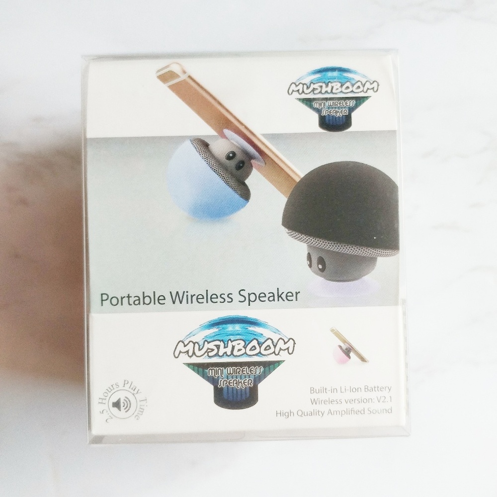 *1 Left* Mini Mushroom Wireless Speaker with Mic - Picture 6 of 7